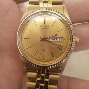 Citizen gold watch.. Vintage in new cond. New battery